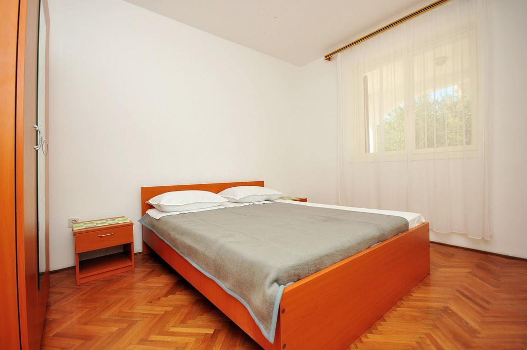 Apartments Renato ノヴァリャ エクステリア 写真